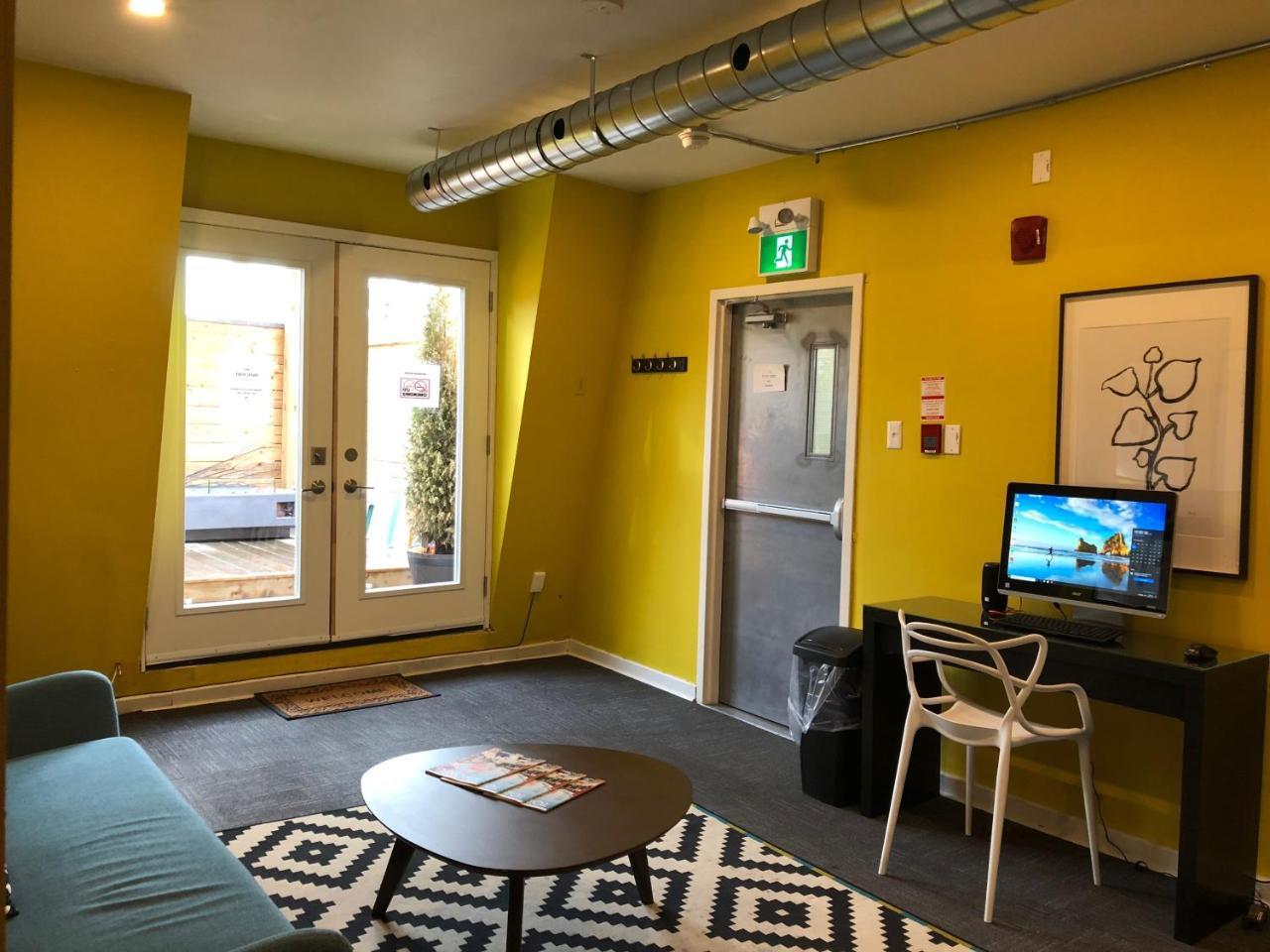 Two Peas Pod Hostel Toronto Exterior foto